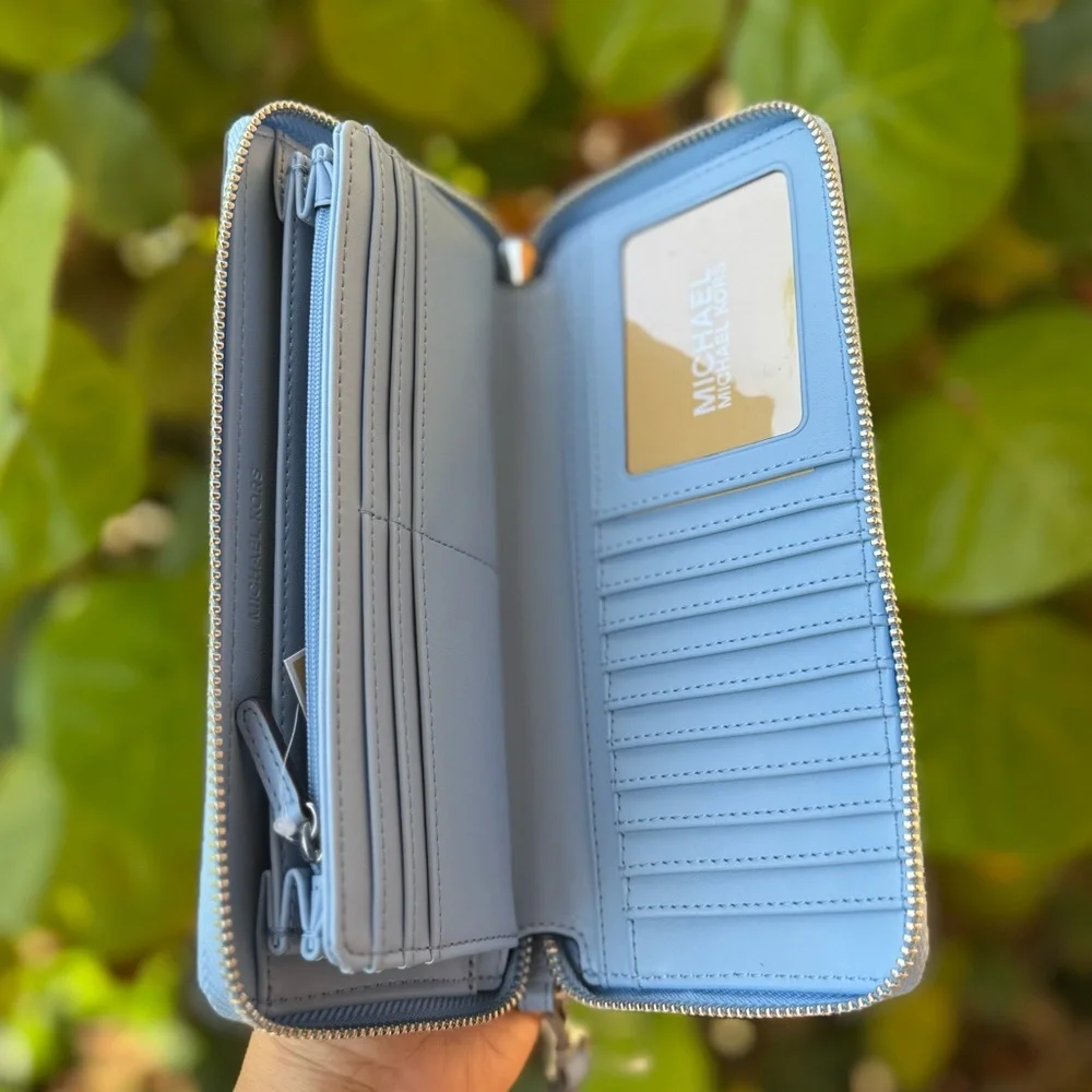 Michael Kors Jet Set Travel LG Continental Wallet Light Sky - Picture 8 of 10